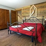 Le Perine 6 Πανσιόν 3*